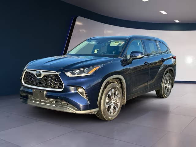 2021 Toyota Highlander XLE AWD photo