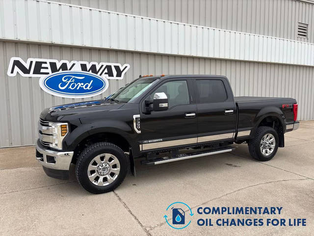 2019 Ford F-350 Super Duty LARIAT 4WD photo