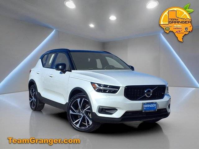 2021 Volvo XC40 R-Design AWD photo