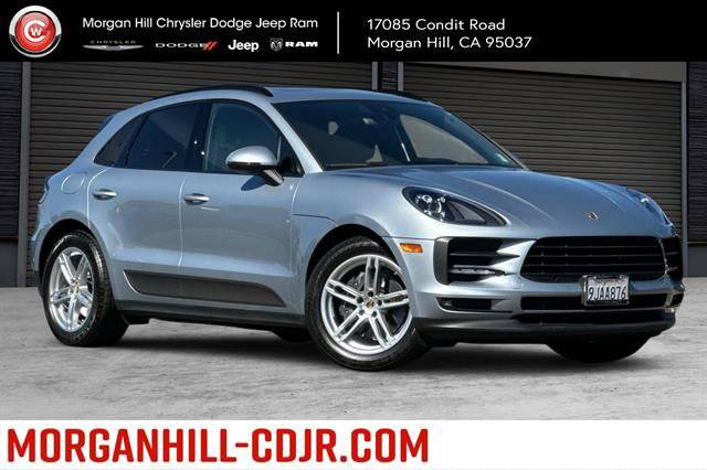 2021 Porsche Macan  AWD photo