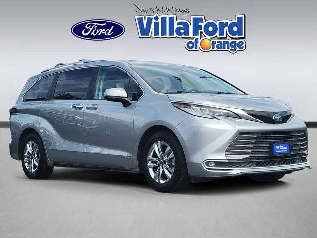 2021 Toyota Sienna Limited FWD photo