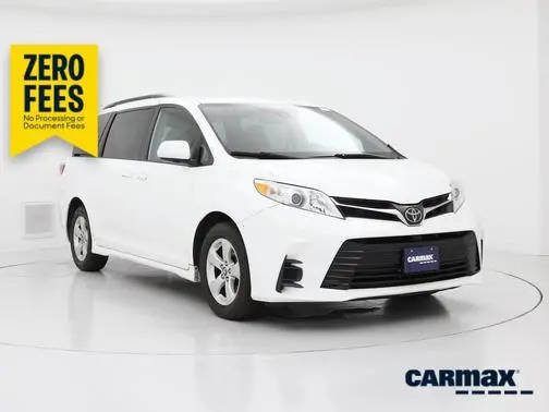 2020 Toyota Sienna LE FWD photo