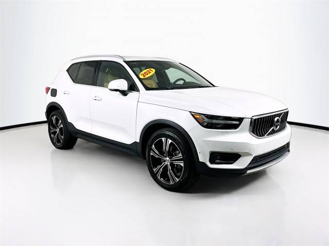 2021 Volvo XC40 Inscription AWD photo