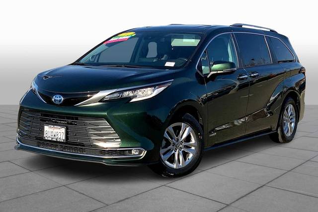 2021 Toyota Sienna Limited FWD photo