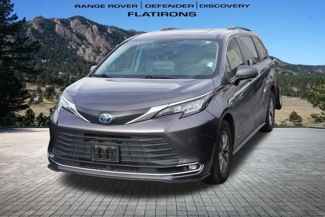 2021 Toyota Sienna XLE AWD photo