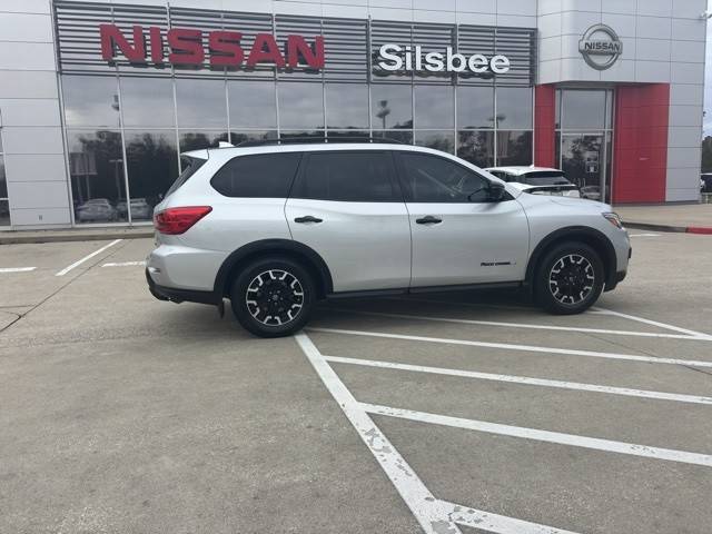 2020 Nissan Pathfinder SL FWD photo