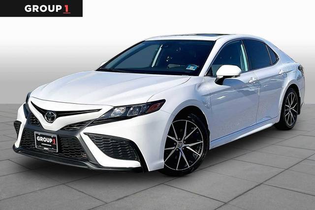 2021 Toyota Camry SE FWD photo