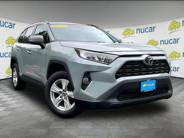 2021 Toyota RAV4 XLE AWD photo
