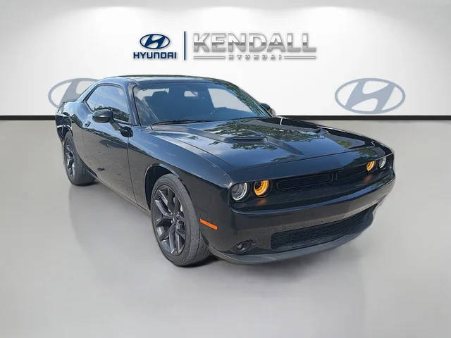 2021 Dodge Challenger SXT RWD photo