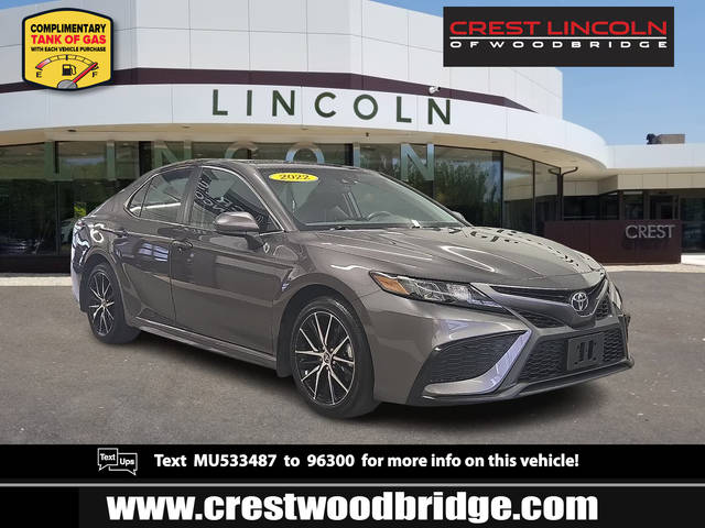 2021 Toyota Camry SE FWD photo