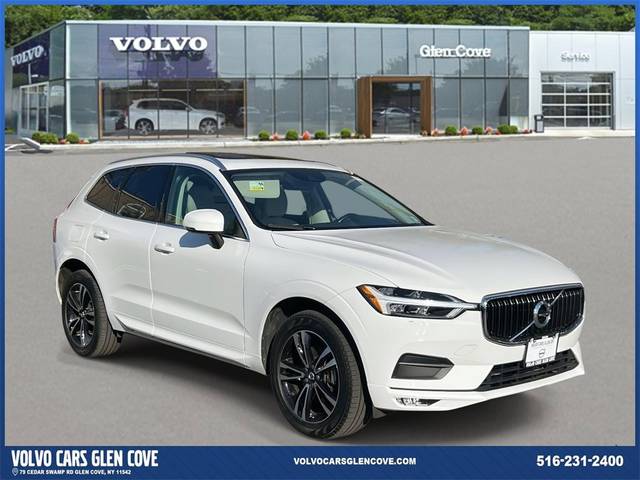 2021 Volvo XC60 Momentum AWD photo