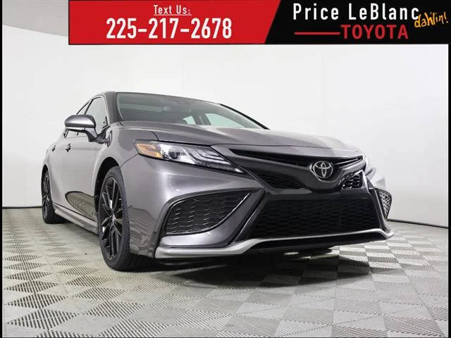 2021 Toyota Camry XSE FWD photo