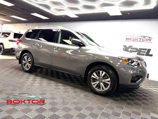 2020 Nissan Pathfinder S 4WD photo