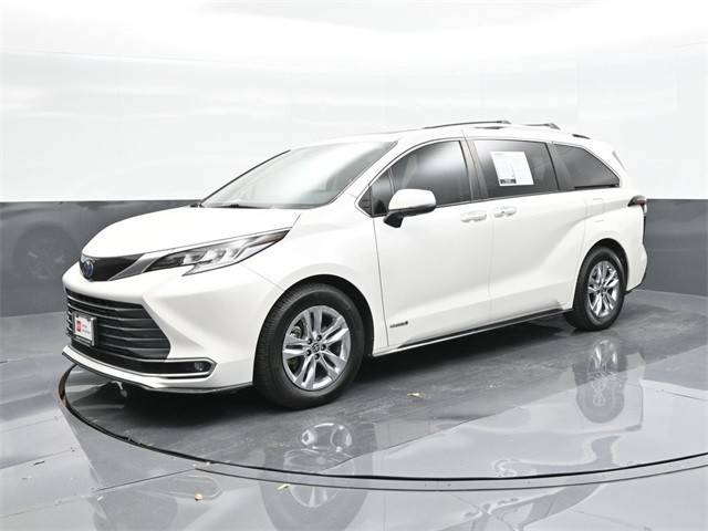 2021 Toyota Sienna Limited FWD photo