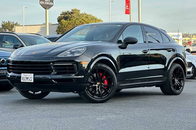 2021 Porsche Cayenne Coupe  AWD photo