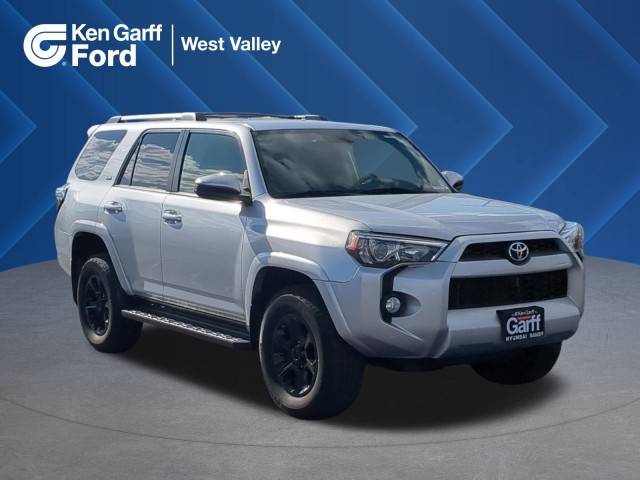 2019 Toyota 4Runner SR5 4WD photo