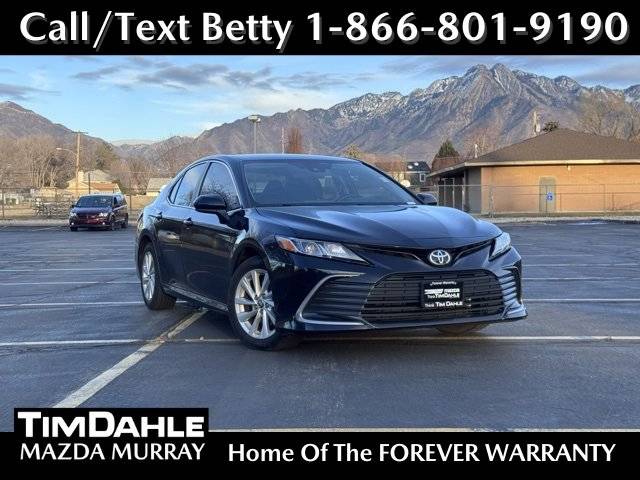 2021 Toyota Camry LE FWD photo