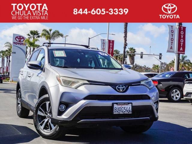 2017 Toyota RAV4 XLE FWD photo