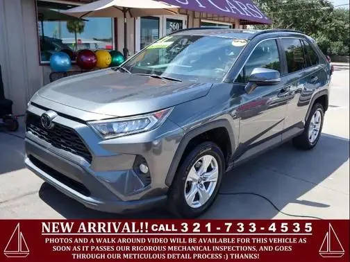 2021 Toyota RAV4 XLE FWD photo