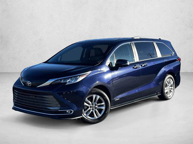 2021 Toyota Sienna Limited FWD photo