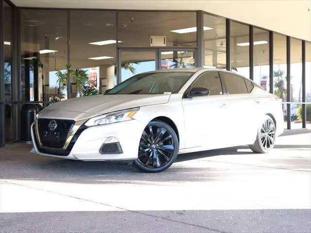 2019 Nissan Altima 2.5 SR FWD photo