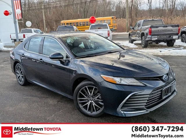2021 Toyota Camry Hybrid XLE FWD photo