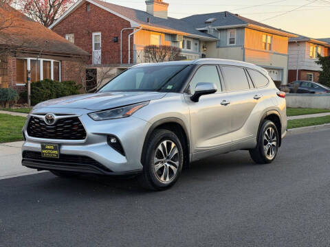 2021 Toyota Highlander XLE AWD photo