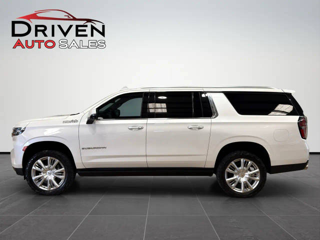 2021 Chevrolet Suburban High Country 4WD photo