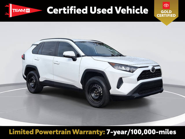2021 Toyota RAV4 LE AWD photo