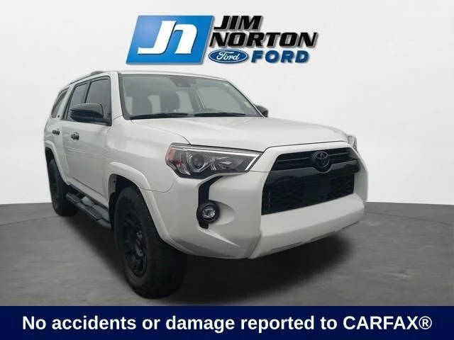 2021 Toyota 4Runner SR5 RWD photo