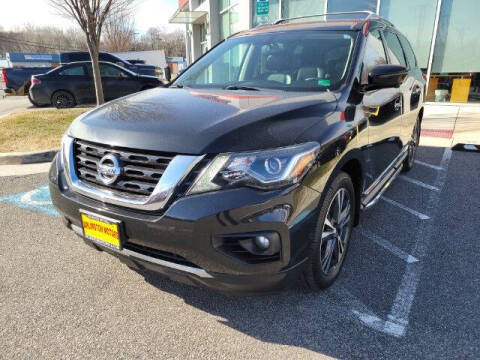 2019 Nissan Pathfinder Platinum FWD photo