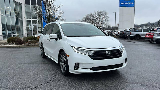 2021 Honda Odyssey Touring FWD photo