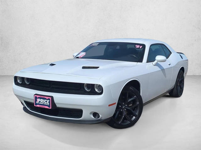 2021 Dodge Challenger SXT RWD photo