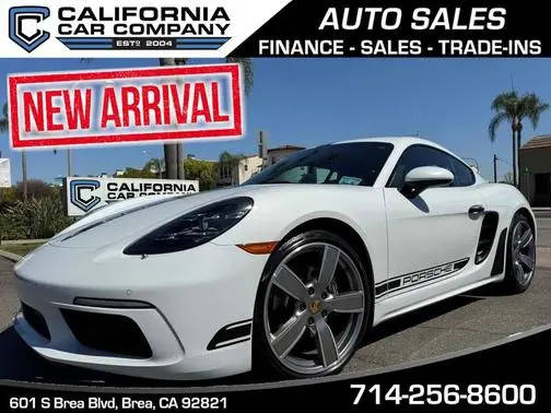 2021 Porsche Cayman T RWD photo