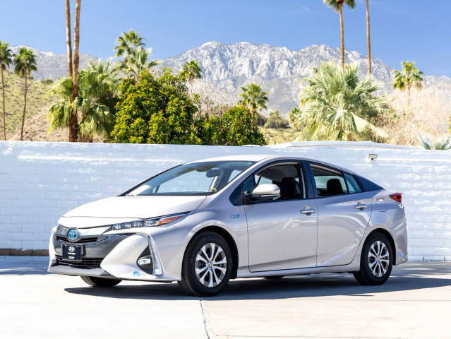 2021 Toyota Prius Prime Limited FWD photo