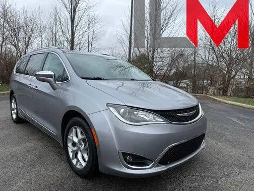 2020 Chrysler Pacifica Minivan Limited FWD photo