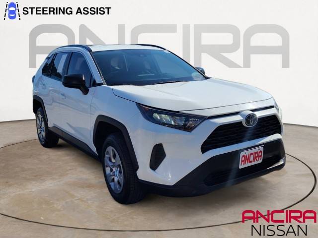 2019 Toyota RAV4 LE FWD photo