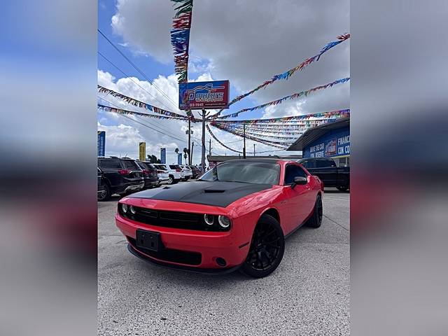 2019 Dodge Challenger SXT RWD photo