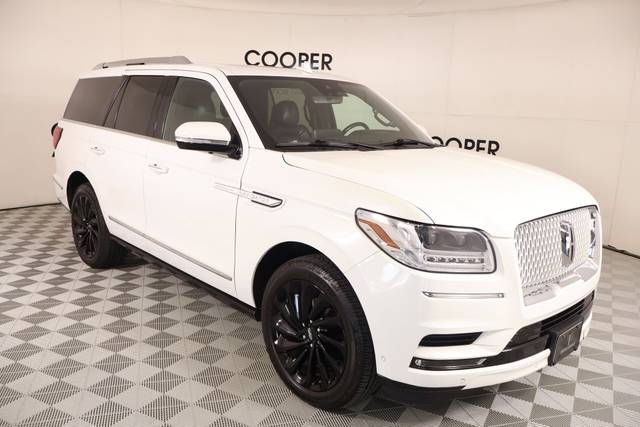 2020 Lincoln Navigator Reserve RWD photo