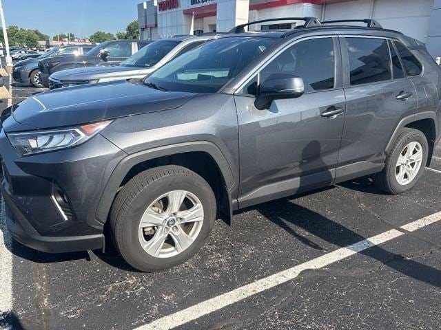 2021 Toyota RAV4 XLE AWD photo