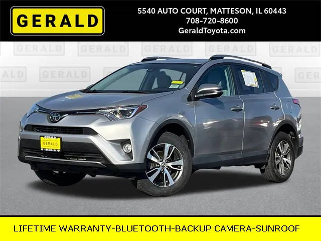 2017 Toyota RAV4 XLE FWD photo