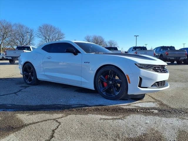 2021 Chevrolet Camaro LT1 RWD photo