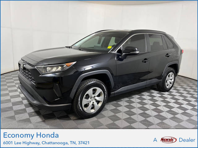 2021 Toyota RAV4 LE FWD photo