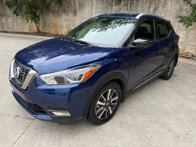 2020 Nissan Kicks SR FWD photo