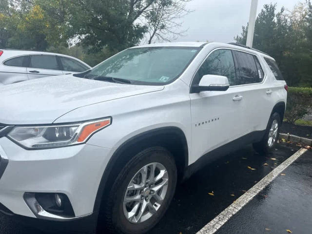 2021 Chevrolet Traverse LT Leather FWD photo