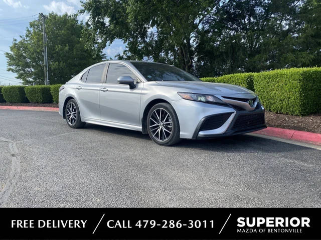 2021 Toyota Camry SE FWD photo