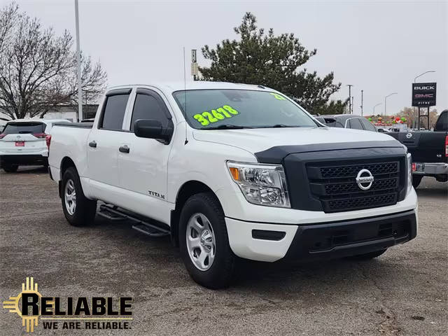 2021 Nissan Titan S 4WD photo