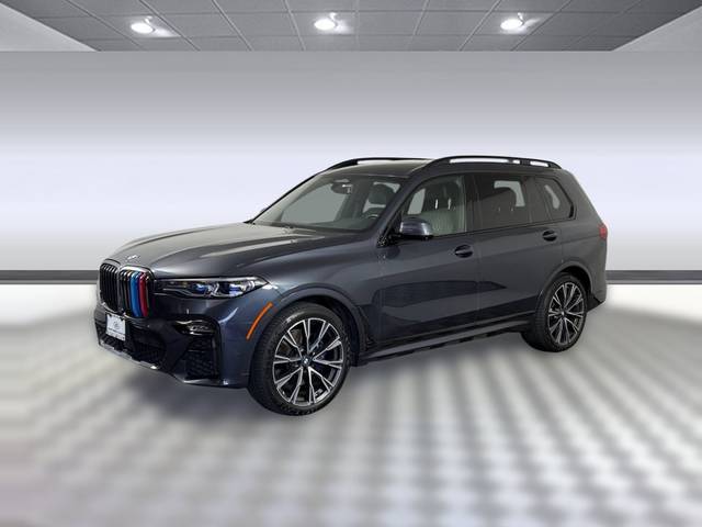 2021 BMW X7 M50i AWD photo