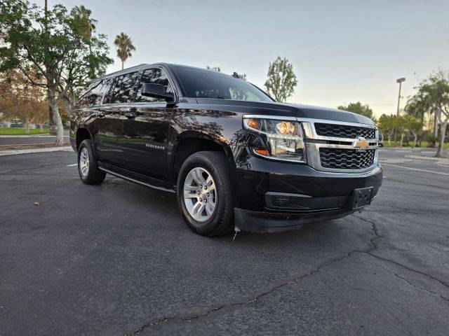 2019 Chevrolet Suburban LT RWD photo
