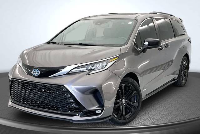 2021 Toyota Sienna XSE FWD photo